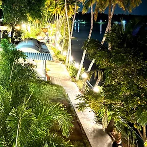  Bed & Breakfast Jaladarshini Lakeside Gardens India